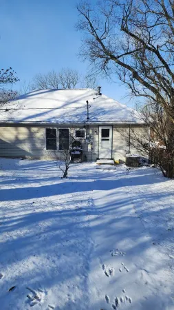 Easy access to IU, Downtown, Bryan Park, Coffee Shops and Restaurants