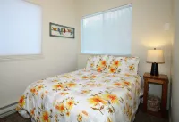 GREAT LOCATION- IN TOWN- 1 BLOCK TO MAIN- WALK TO EVERYTHING