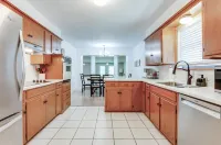 Spacious & Cozy Retreat Near OU – Perfect for Your Stay in Norman