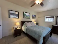 3 Dog Night (Vacation Rental) Private. 7 min to T.I.E.C