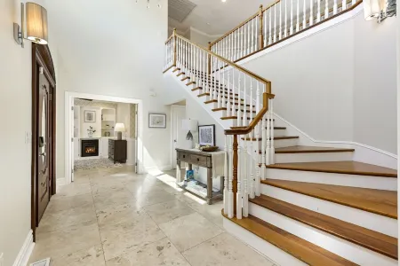 Luxury 5 Bedroom 4.5 Bath Dream Estate with Resort-like Pool In Wine Country