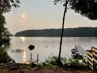 Cozy Long Pond Cottage: private mooring & shared dock فنادق في Rome