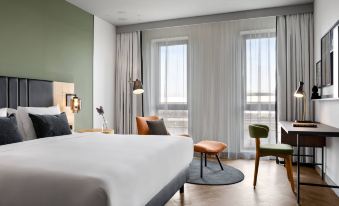 Renaissance Amsterdam Schiphol Airport Hotel