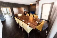 Best Western Plus Royal Suites - 4-Star