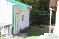 Campbell James Cabin & Bunkhouse on the Snowmobile & Atv Trails