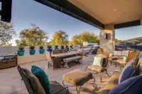 One Of A Kind Spacious Luxury Old Town Loft!