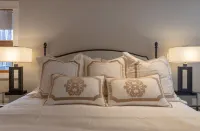 Fantastic Ski Access: Sleeps 10 HotTub GameRoom Huge Kitchen  Perfect for Groups