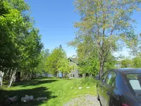 Driftwood Cottage; cozy oceanfront, 2 Kayaks, Wood Stove, Porch, Sunsets.