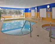 Econo Lodge Inn & Suites University - Pool