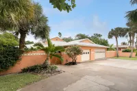 Luxury Beachside OASIS with Private Pool - Steps to private beach & restaurants