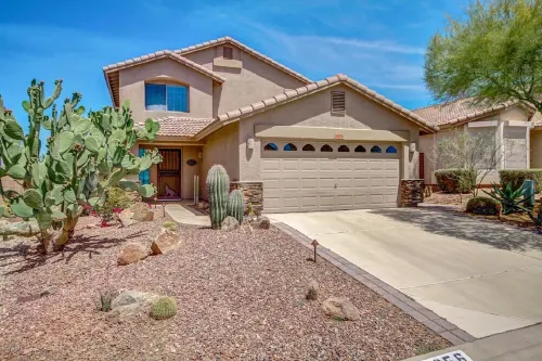 Gold Canyon home, pool , spa, views. Save money check w/us for disc  specials!