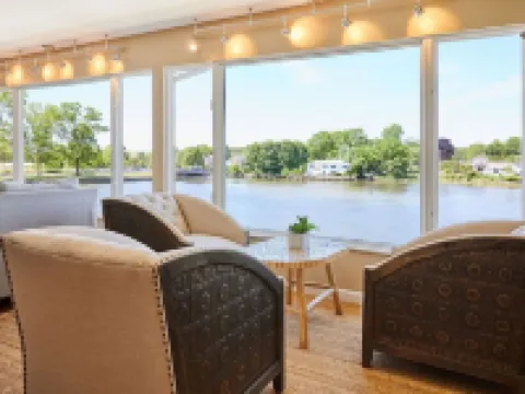 OASIS @ OCEAN BEACH PARK: 6 QUEEN BEDS 新倫敦酒店