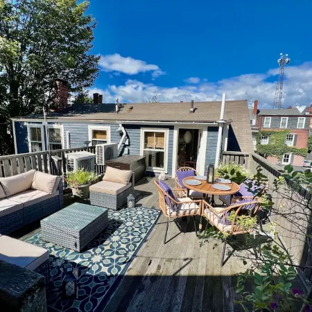 Prime Location.Private Rooftop Deck.Walk to Old Port,Waterfront, Museum & Music