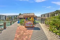 Beautiful one bedroom condo in Marco Island with so much to offer!