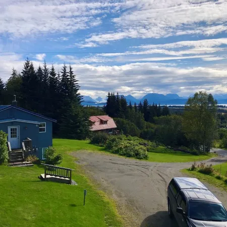 Fern CreekConvenient location w/ spectacular views!
