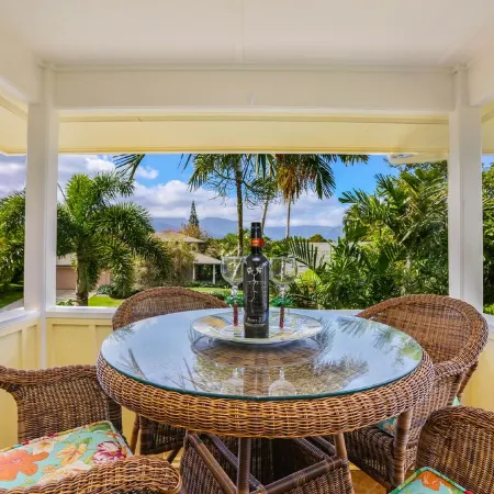 AIR CONDITIONED HOME FEATURED ON TV - CLOSELY LOCATED TO BEAUTIFUL N SHORE BEACH