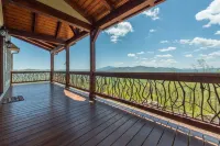 Amazing Mtn Views, Stunning Sunsets, Fire Pit, Gas Logs, Private, Grill, WiFi!