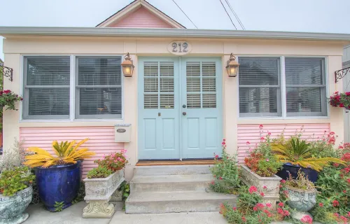 Capitola 'Rose Cottage' in the Heart of Capitola Village Hotels in Capitola