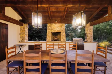 Private Wine Country Retreat - Modern Luxury Estate