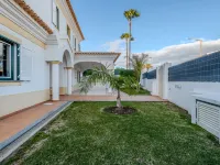 Colibri Hotels in Guia