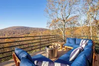 Hot Tub / Bunk Room / EV Charger / King Beds / 3,200 Sqft