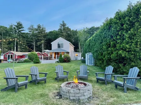 Spacious Lakehouse w/ Private Beach