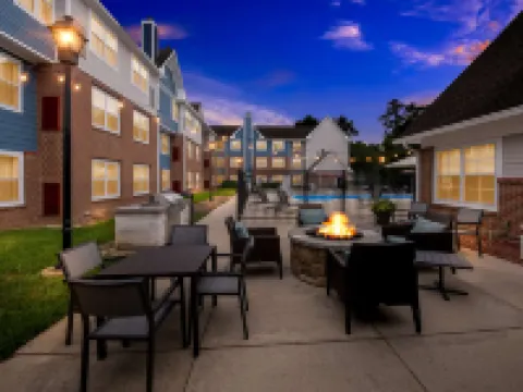 โซเนสตา อีเอสสวีทส์ ราเลห์ แครี โรงแรมในแครี