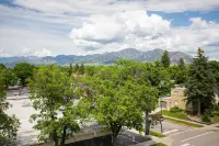 Bozeman 406 Downtown Loft with Indoor Parking!