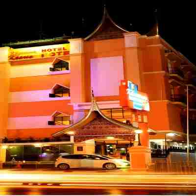 Kharisma Hotel Hotel Exterior
