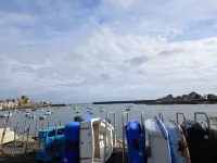 La Forge, house for 6 in the heart of Barfleur, with private parking lot Các khách sạn ở Barfleur