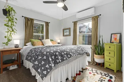 Sweet 101 one in the city bungalow Hotels near Linear Technology Corporation