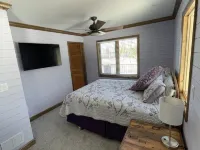 Serene Lake House Hotels in Lenroot