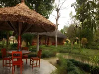Forest Hideaway Resort Pvt Ltd Hoteles cerca de Birat Purush Darshan