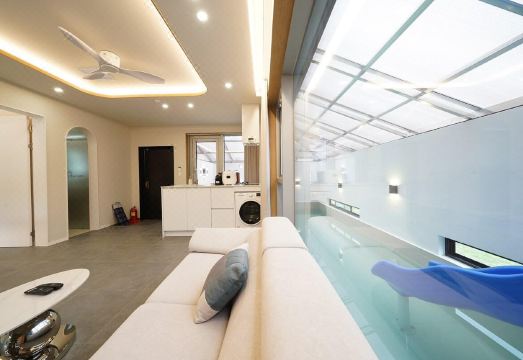 Suite Private Pool (Slide)_A101