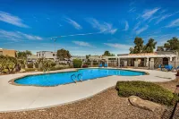 Pet Friendly Townhome with New Furnishings and Private enclosed Patio.