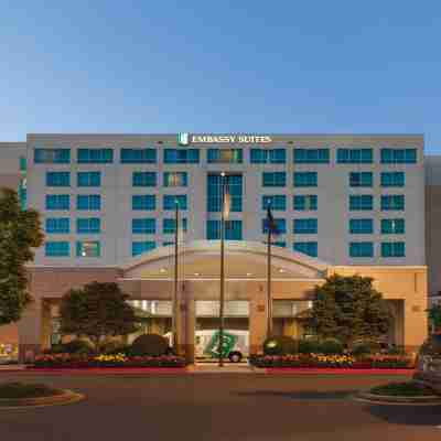 Embassy Suites by Hilton Portland Airport Hotel Exterior