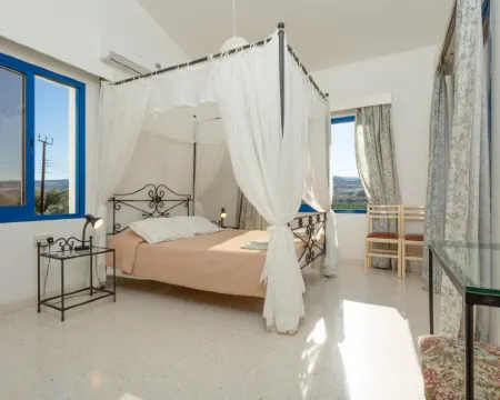 Villa Charoula Ena Large Private Pool, A/C, WiFi Hotels in Polis