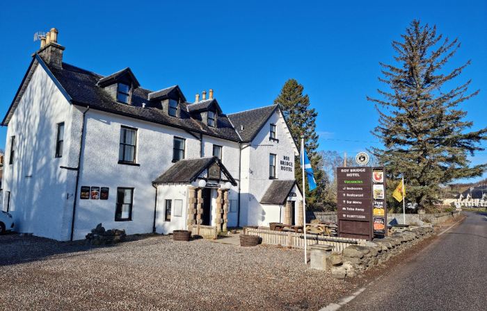 Roy Bridge Hotel