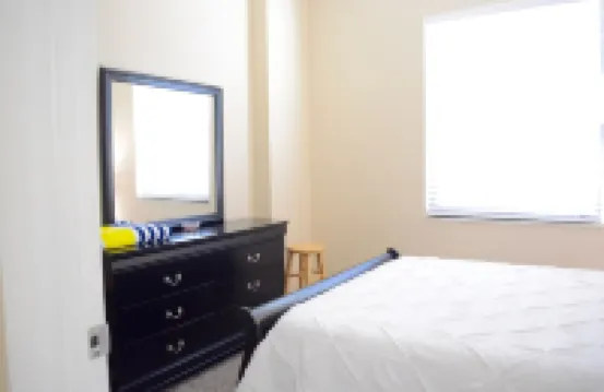 Clearwater Beach Condo 3 BR fits 6-8 ppl