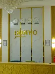 Dunyo Palace