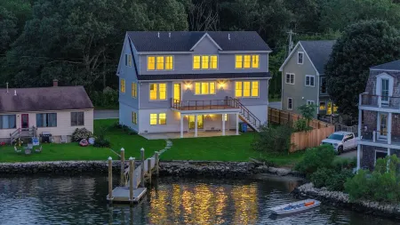 Luxury Waterfront Home Private Dock, Stunning Views & Sleeps 14