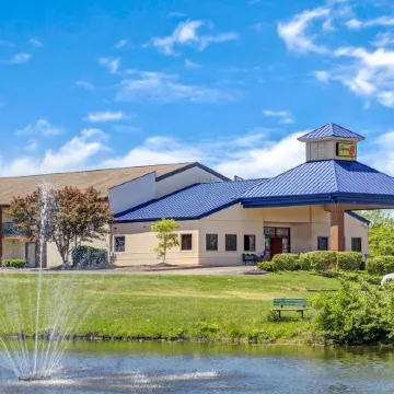 Super 8 by Wyndham Mason