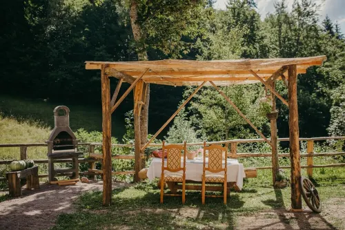 Odomi Maso Nel Bosco - Elegance and Relaxation in Nature