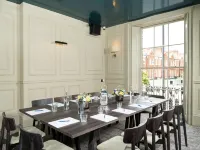 Aragon House Hotels near Fulham