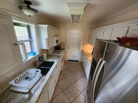 The Middle of EVERYWHERE. 30 min or less to Med. Center, Galleria, Kemah, Nasa