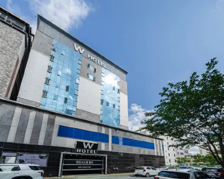 โรงแรมดับบลิว โรงแรมในยางซาน-ชี