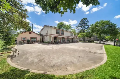 The Lofthouse  in energy Corridor Enegy Corridor/에너지 커리도어 호텔