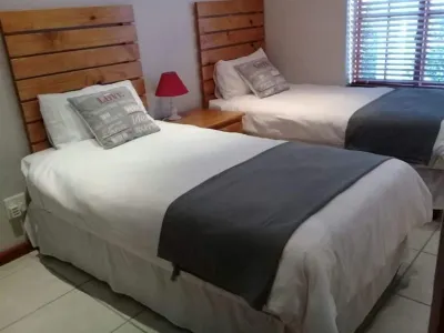 Lady Grey Walk Cottage Hotels in McGregor