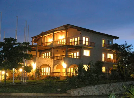 Marina Puesta del Sol Отели в г. Aposentillo