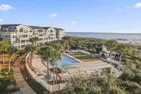 Stunning Gulf Views - 3Br WaterSound Condo #426A - Steps to Beach and Pool Condo